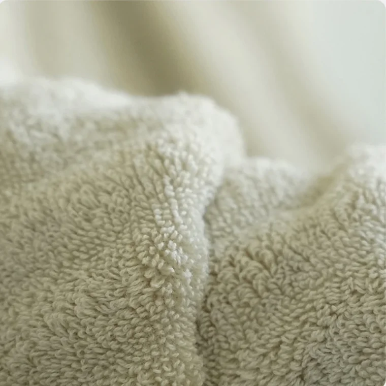 Roll of cotton-blend fabric for crafting