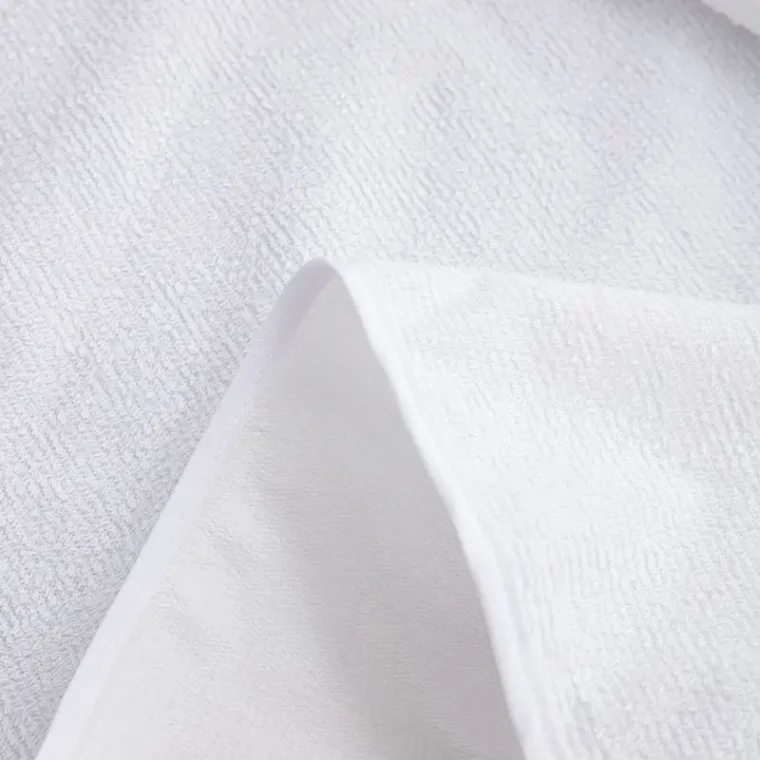 Soft cashmere shawl in a classic design