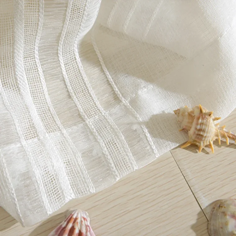 Lightweight fabric suitable for summer clothing.
